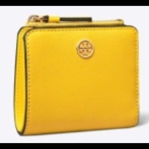 Tory Burch Robinson Small Leather Wallet